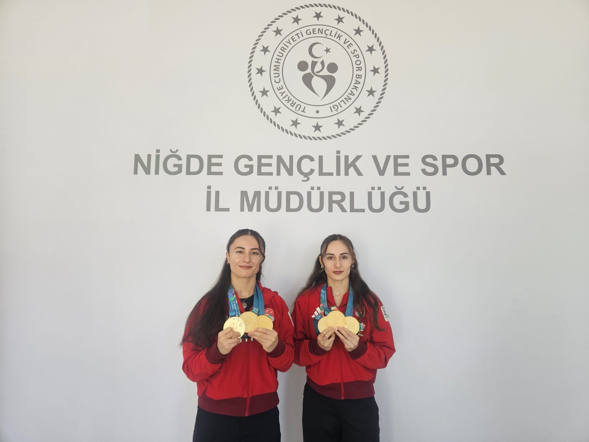 Niğdeli Milli Halterciler 2025’Te Madalya Yağdırdı (2)