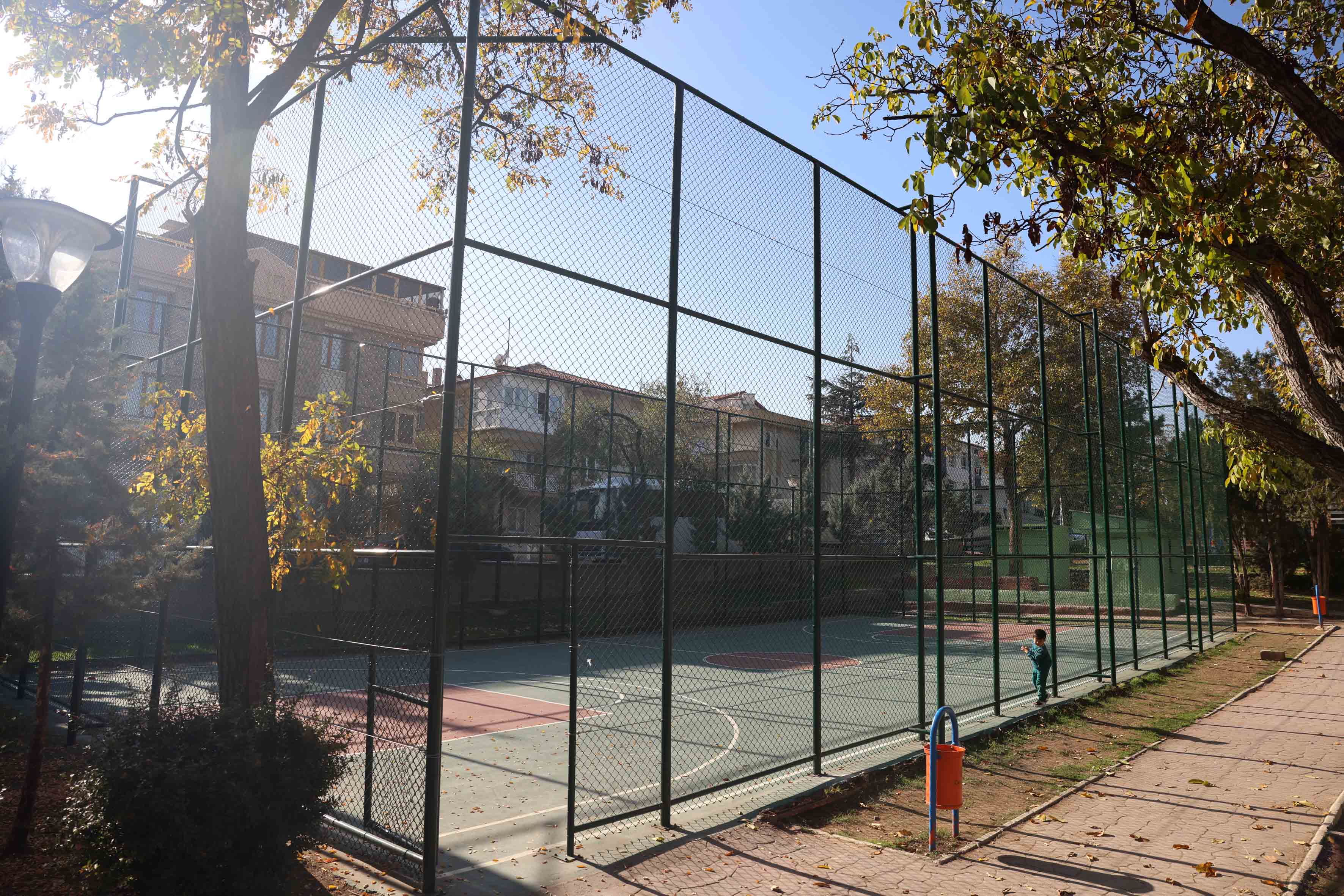 Park Bahçeler Zafertepe Parkı Basketbol Tenis Kortu Boya (2)