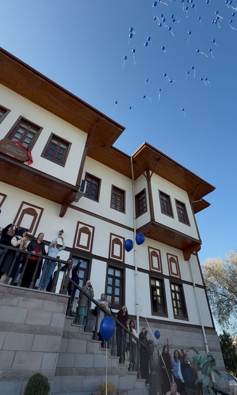 Sincan’da Mavi Balonlar (3)