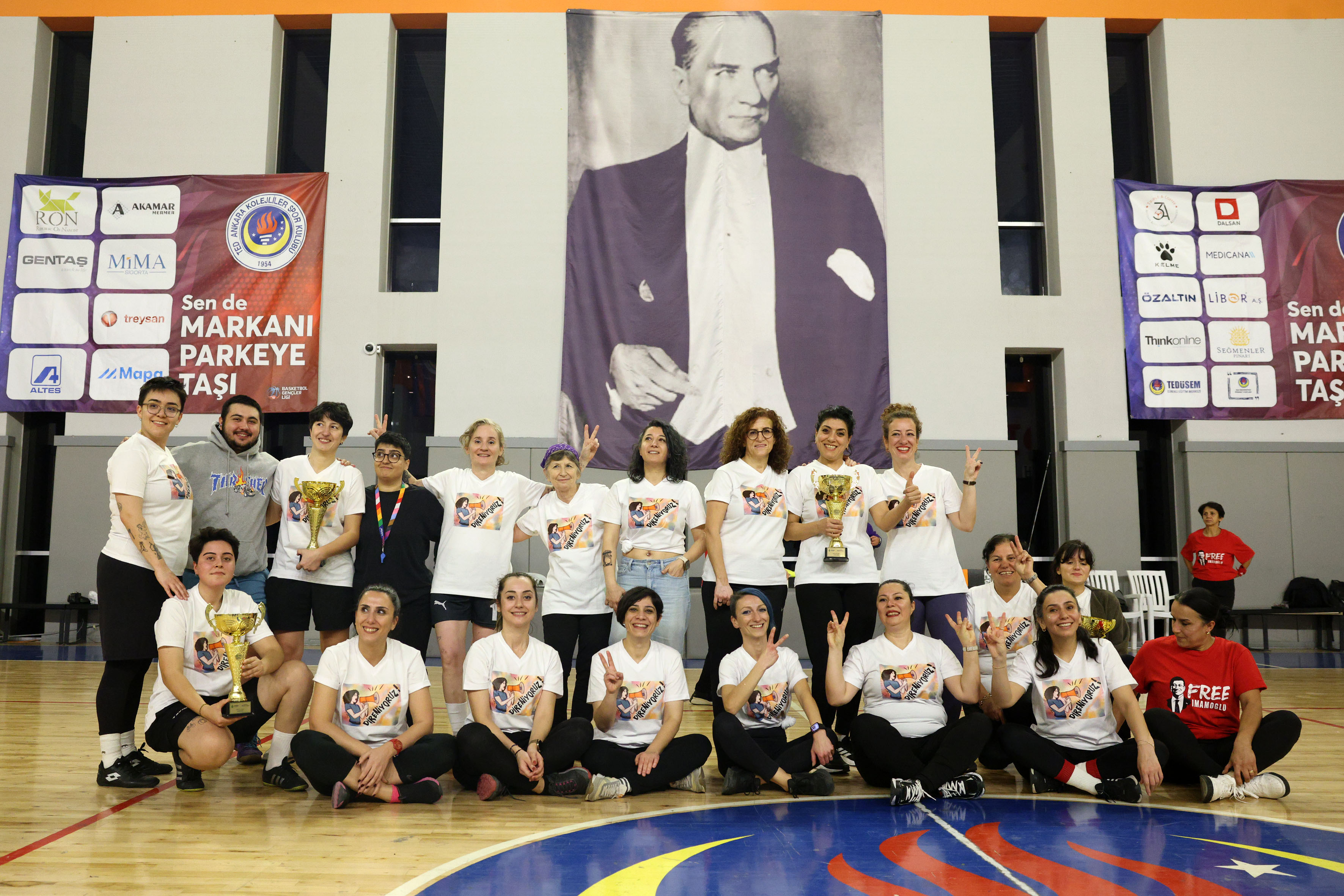 2025 12 12 Kadın Ve Aile Hizmetleri Futsal Dostluk Maçı (1)