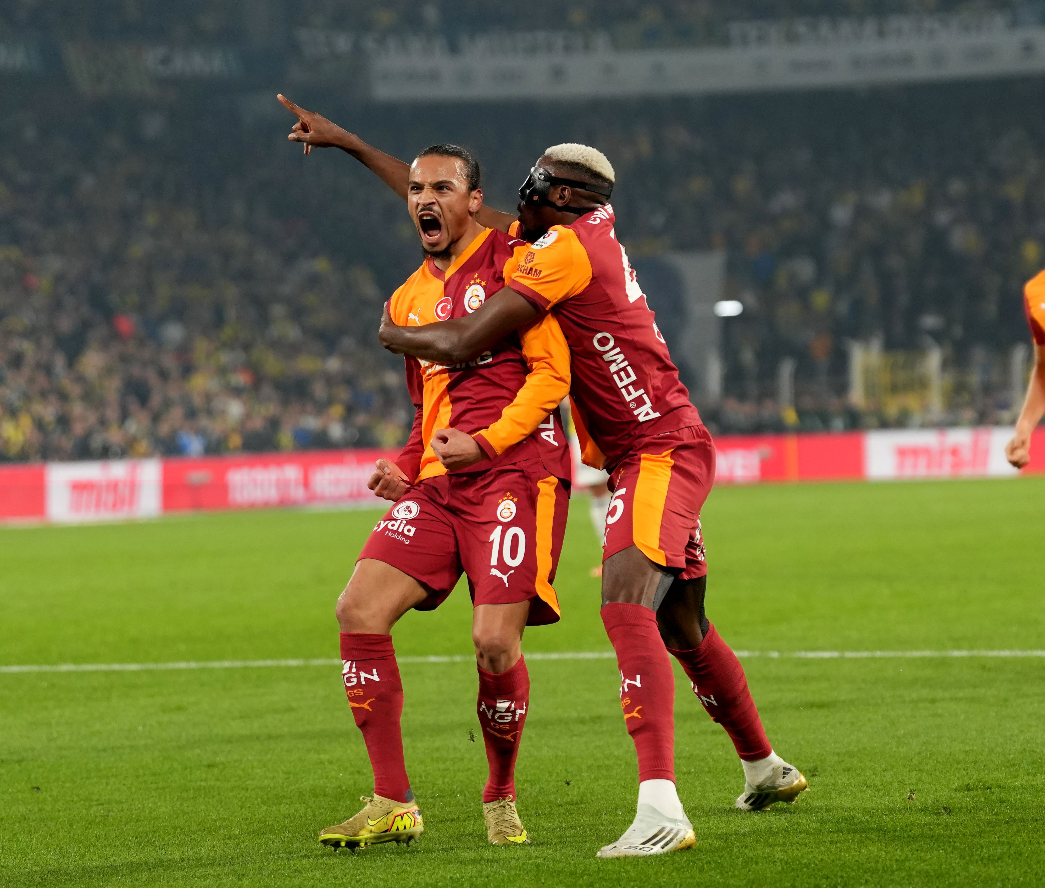 Galatasaray liderliğini korumayı başardı