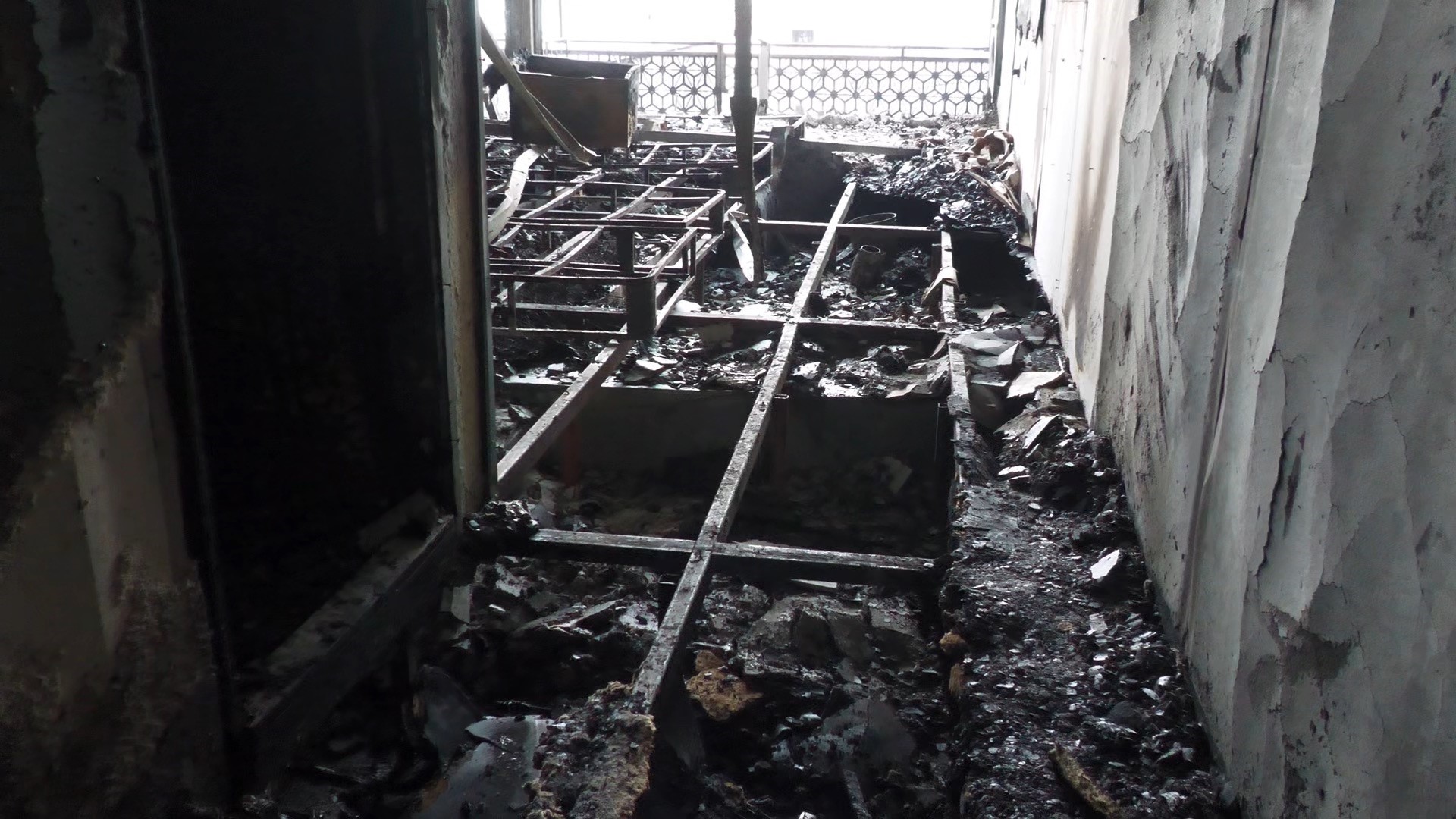 Van’daki otel yangınında büyük hasar - 3