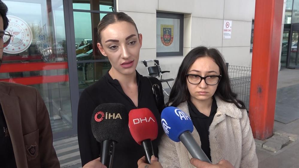 Güllü'nün kızı Tuğyan Ülkem Gülter ve arkadaşı Sultan Nur Ulu-1