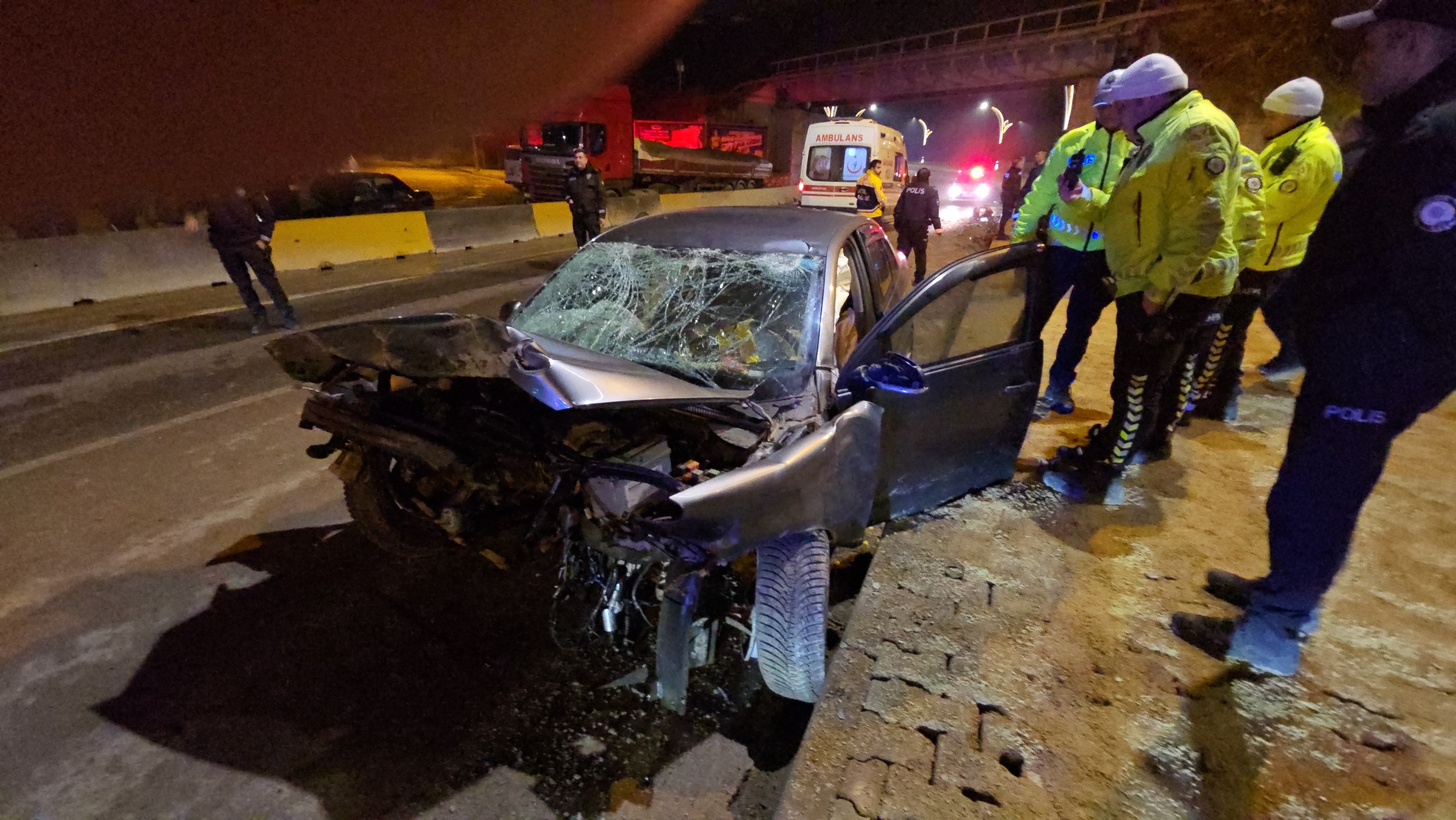 “Dur” ihtarına uymadı, kaçarken kaza yaptı - 4