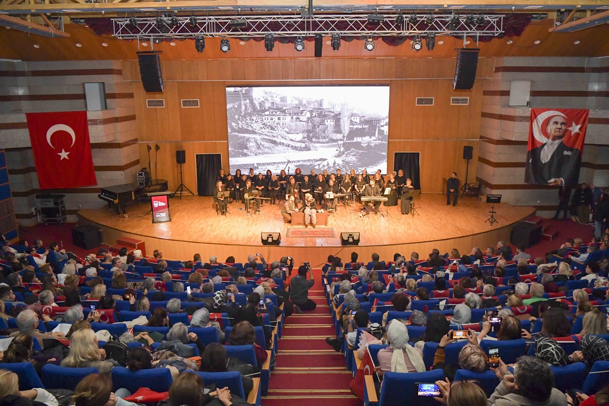 Ankaraya Gelişi Atatürkün (2)