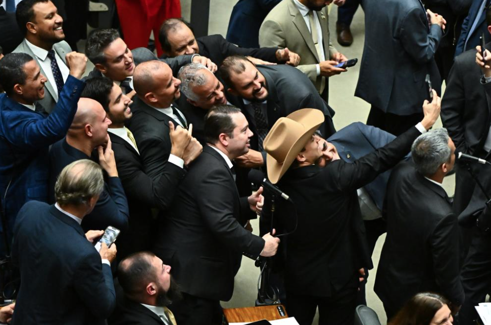 Ekran Resmi 2025 12 10 13.04.01