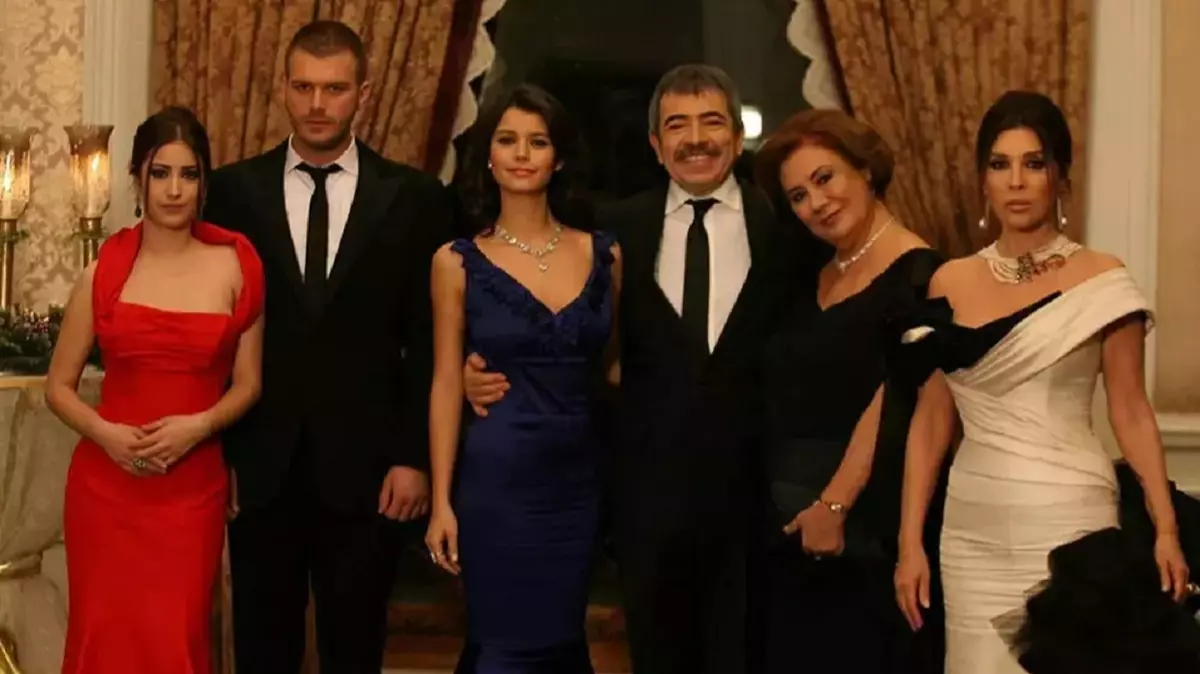 Hazal Kaya’dan Yıllar Sonra Gelen Aşk I Memnu Itirafı 2