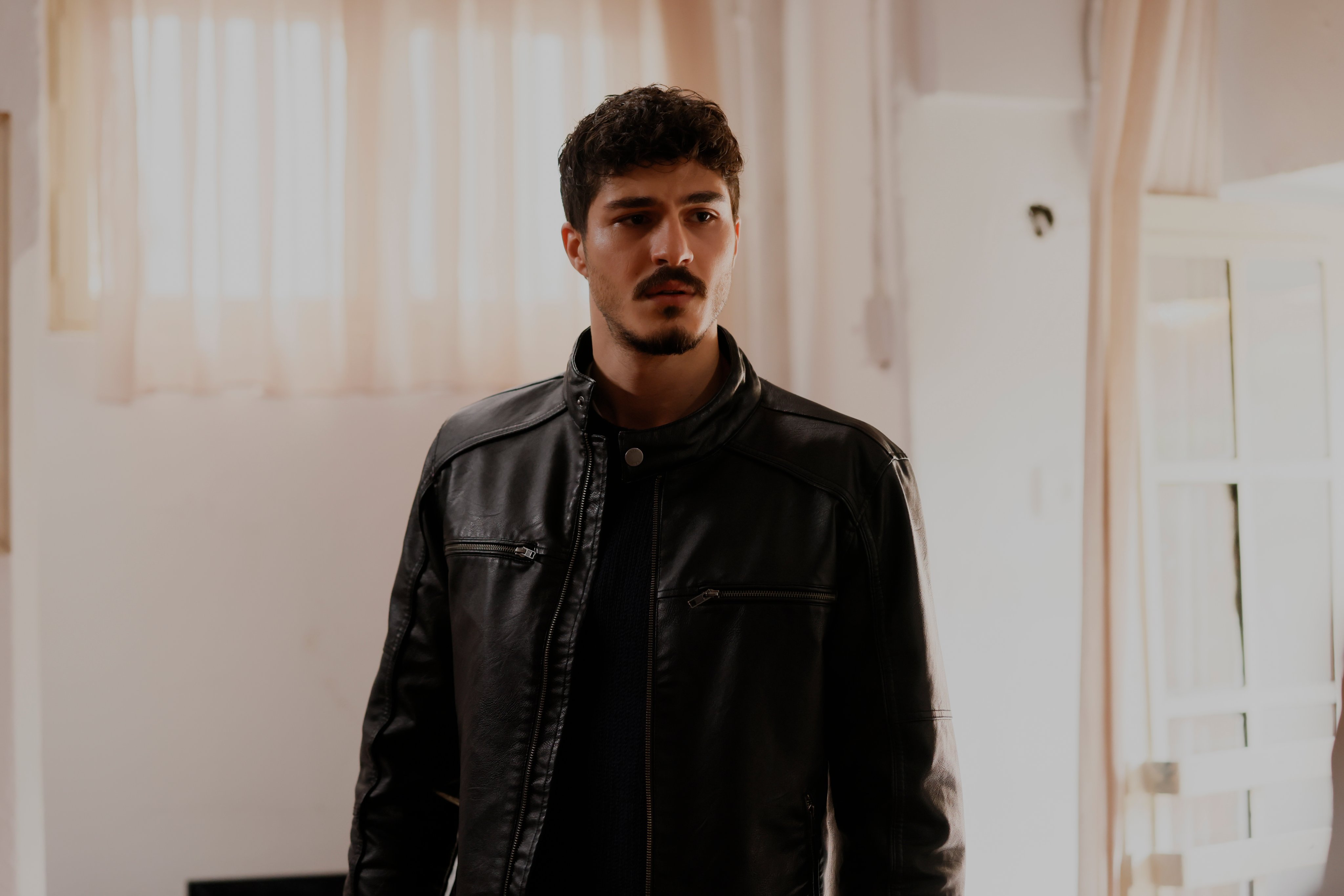 Sahipsizler 40. Bölüm 4