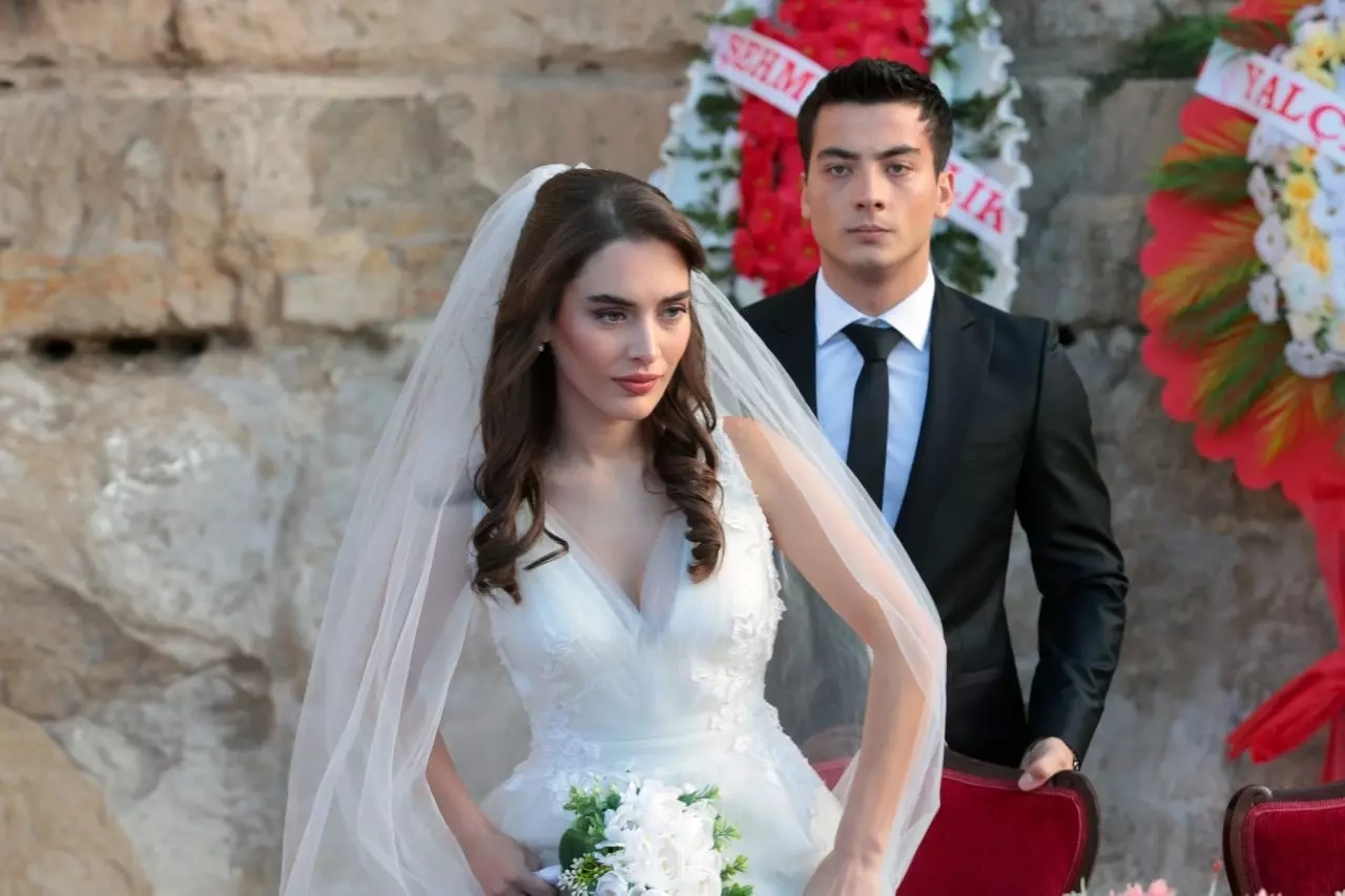 Uzak Şehir 41. Bölüm 4