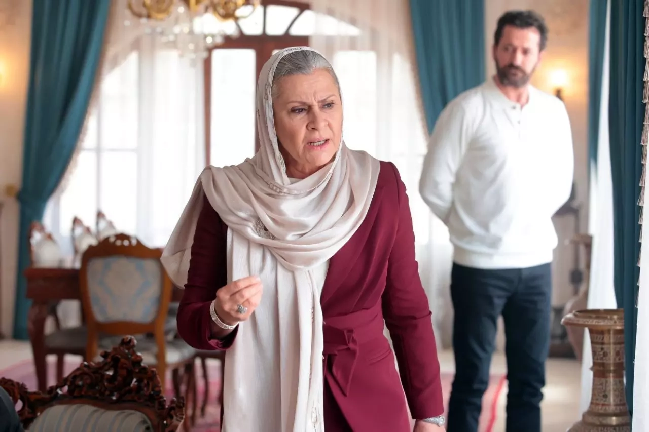 Uzak Şehir 41. Bölüm 6