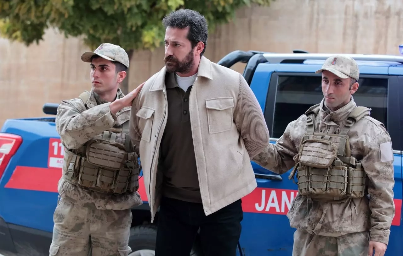 Uzak Şehir 42. Bölüm 5