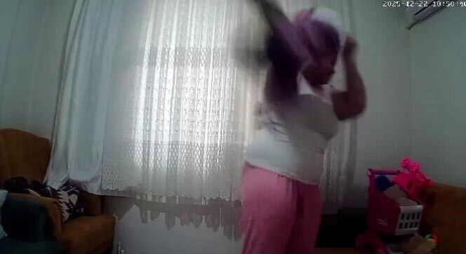 Antalya’da bebeğe şiddet kameraya yansıdı - 3