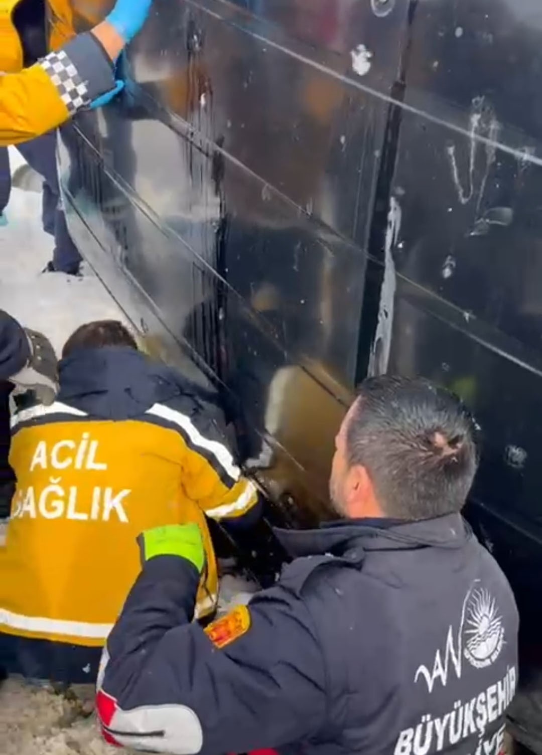 Van'da minibüs takla attı - 4