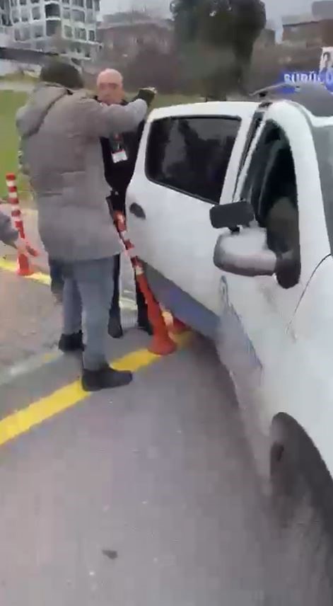 7’nci kez kaldığı ehliyet sınavı sonrası ortalığı karıştırdı - 2