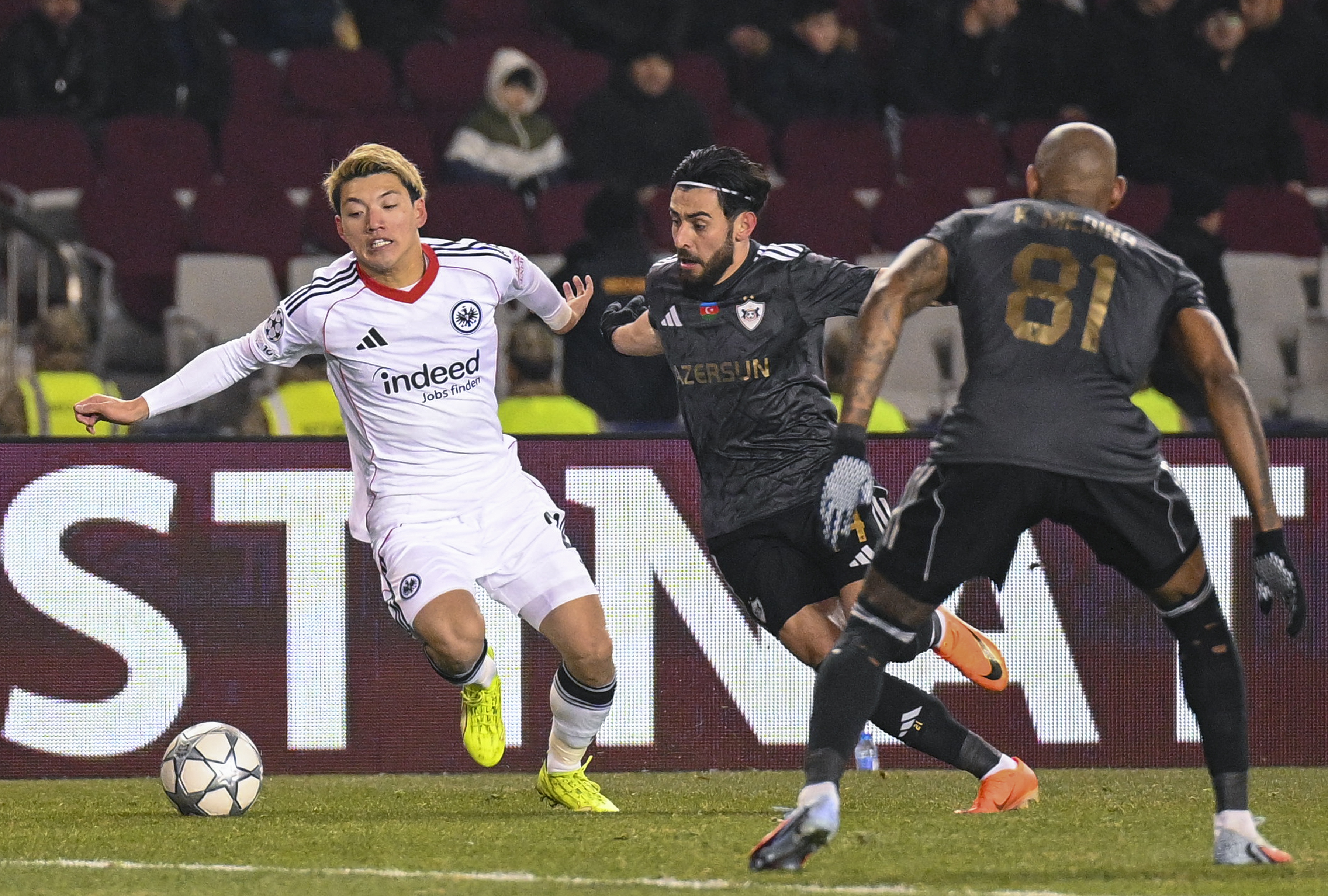 Karabağ, Eintracht Frankfurt'u son dakikada yendi - 4