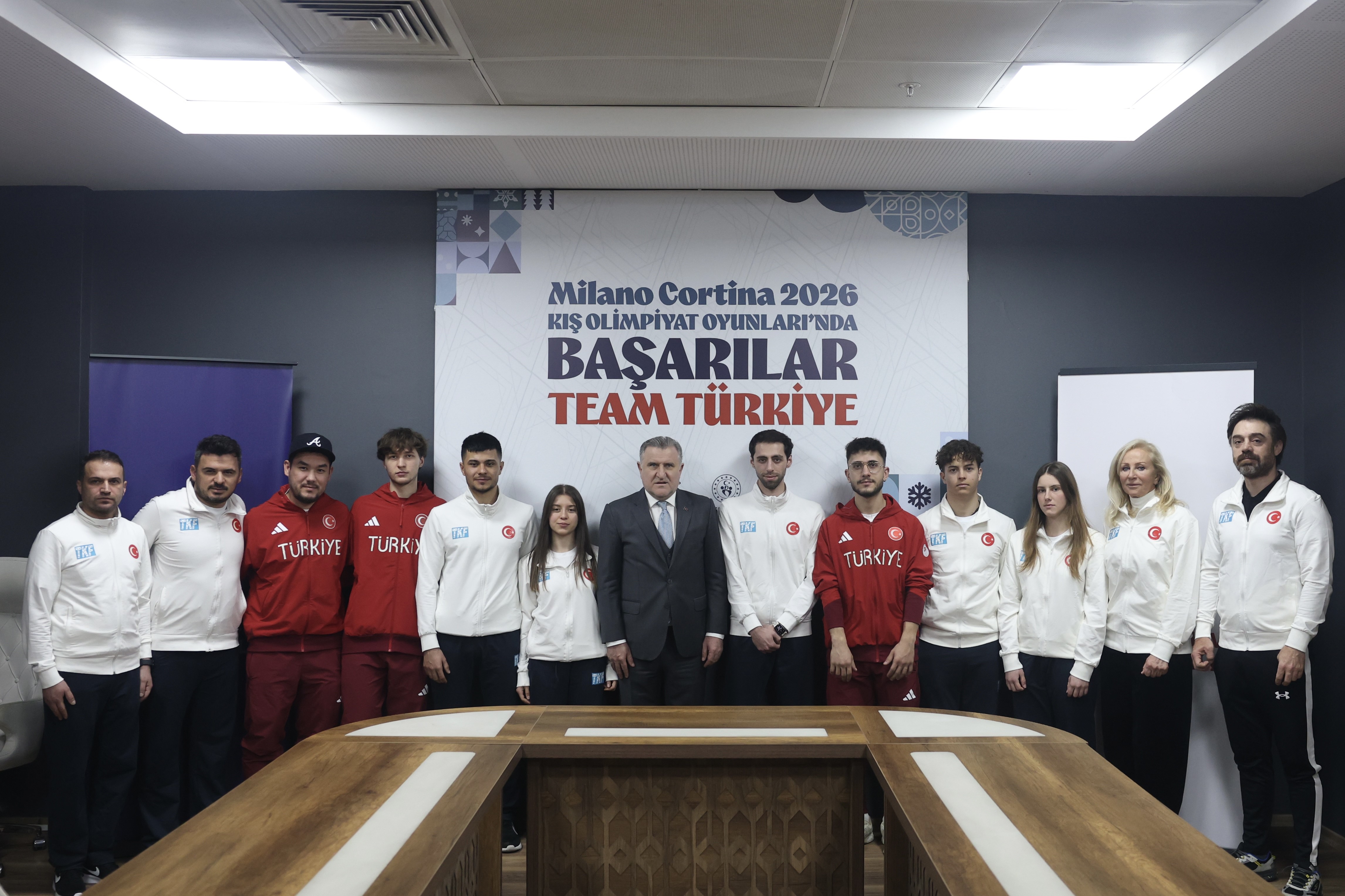 Gençlik ve Spor Bakanı Osman Aşkın Bak