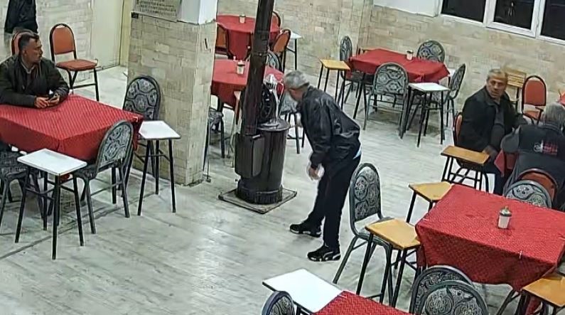Kolonya dökülen soba bomba gibi patladı - 2