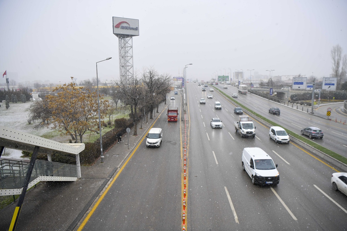 Abb’den Avm Önlerindeki Trafiğe Müdahale (1)