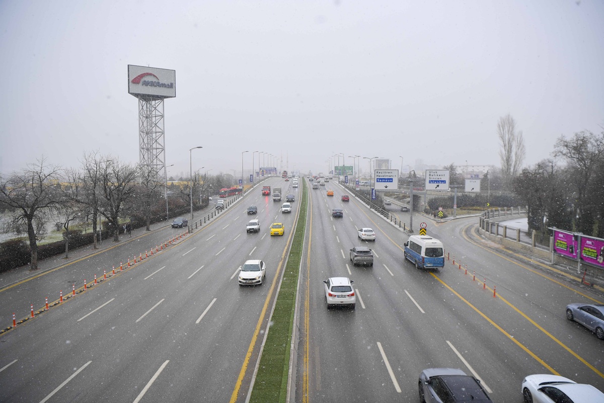 Abb’den Avm Önlerindeki Trafiğe Müdahale (2)