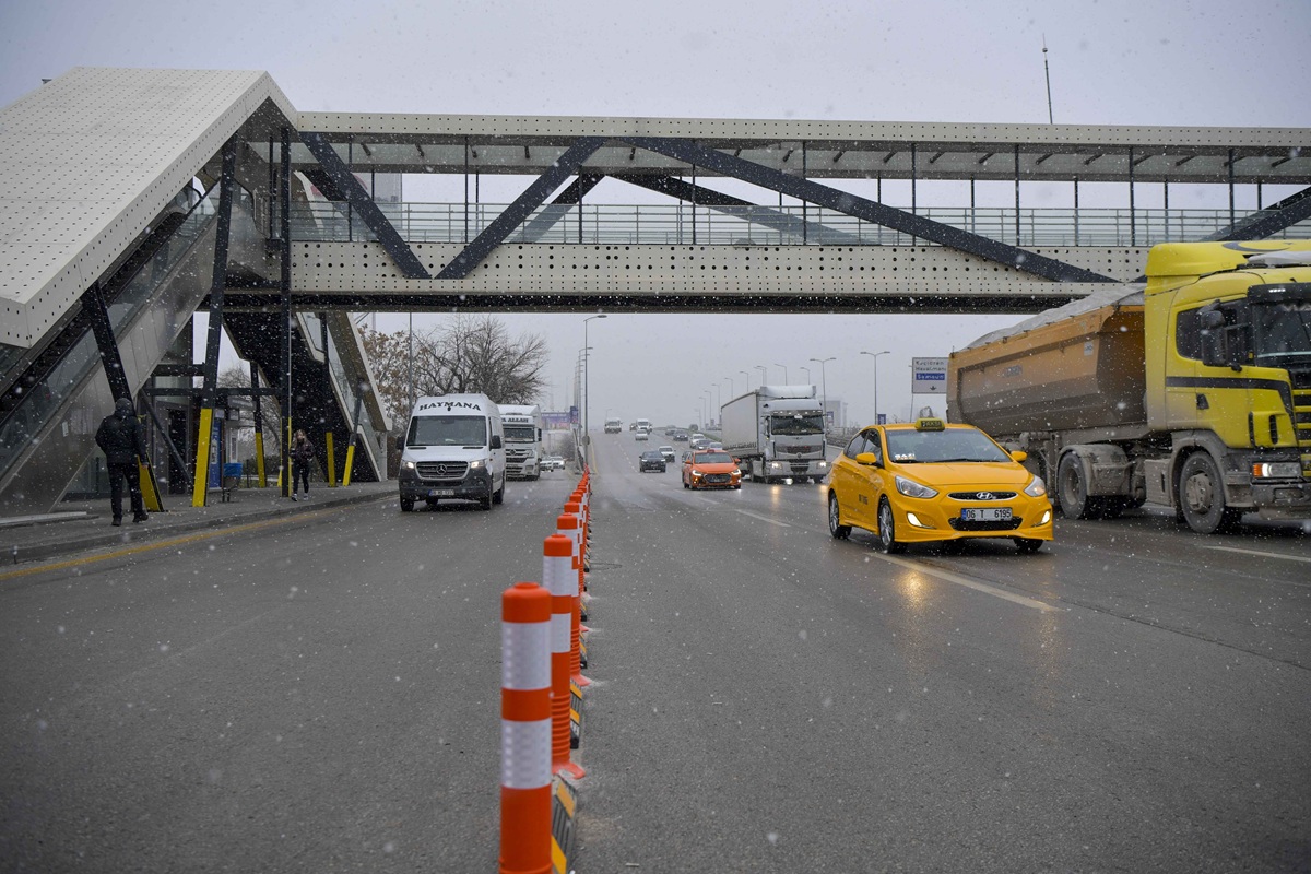 Abb’den Avm Önlerindeki Trafiğe Müdahale (4)