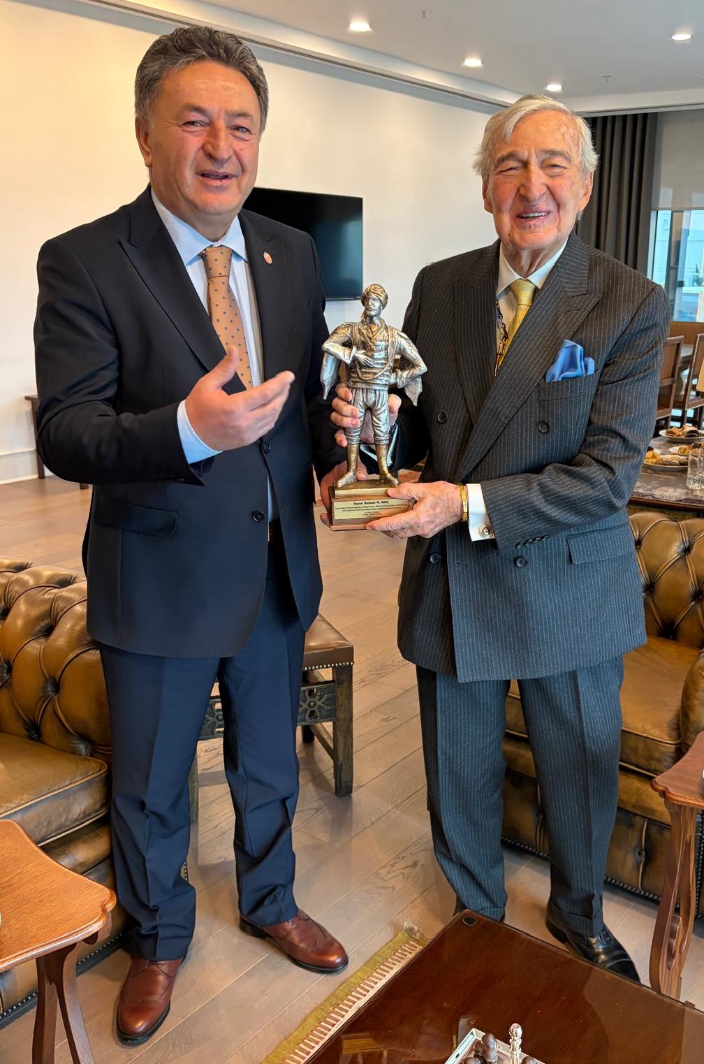 Ankara Kulübü Derneği’nden Koç Ailesi’ne (2)