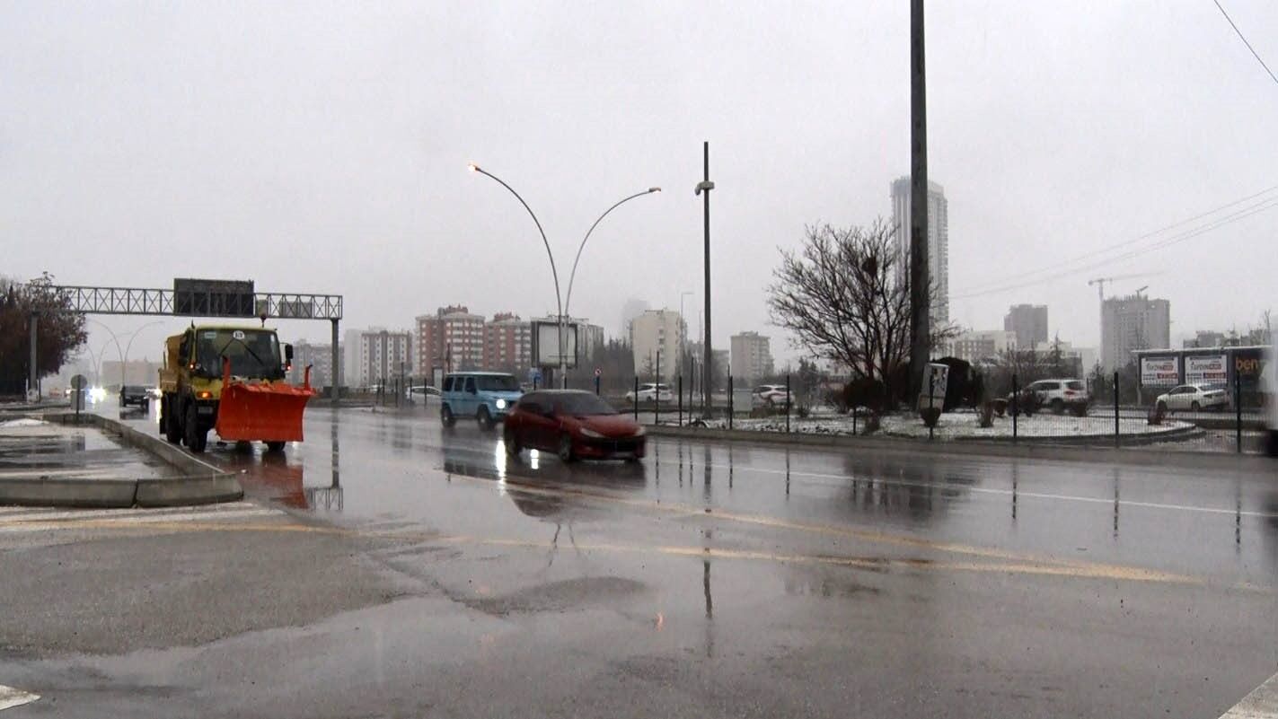Ankara’da Kar Ve Karla Karışık Yağmur Etkili Oldu (2)
