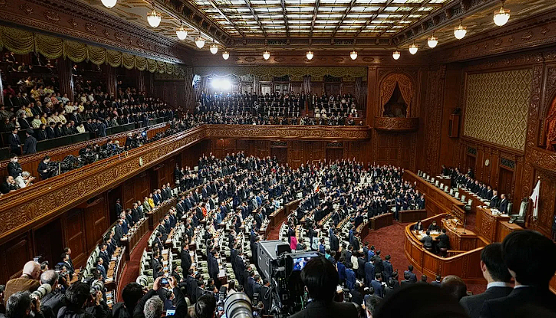 japonya hükümet düştü