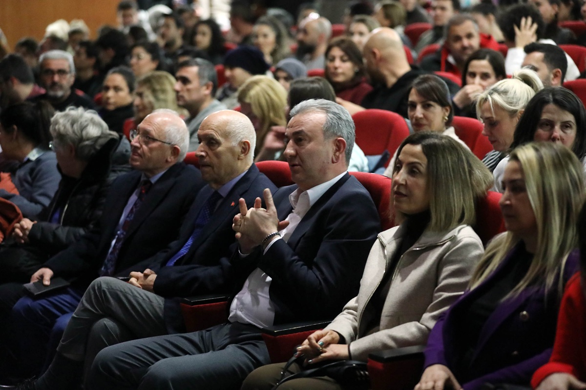 Elma Labrador Çimen (3)