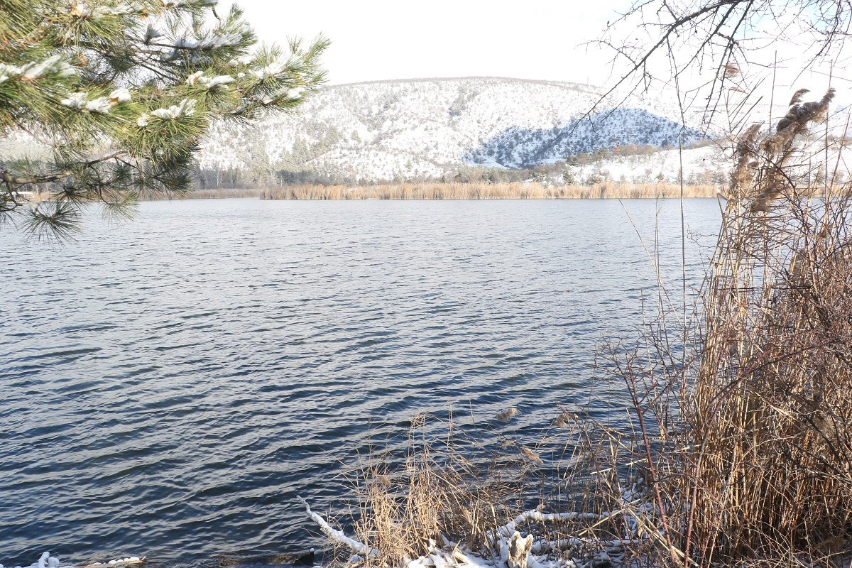 Eymir Gölü Kar Yağışıyla Beyaza Büründü (1)