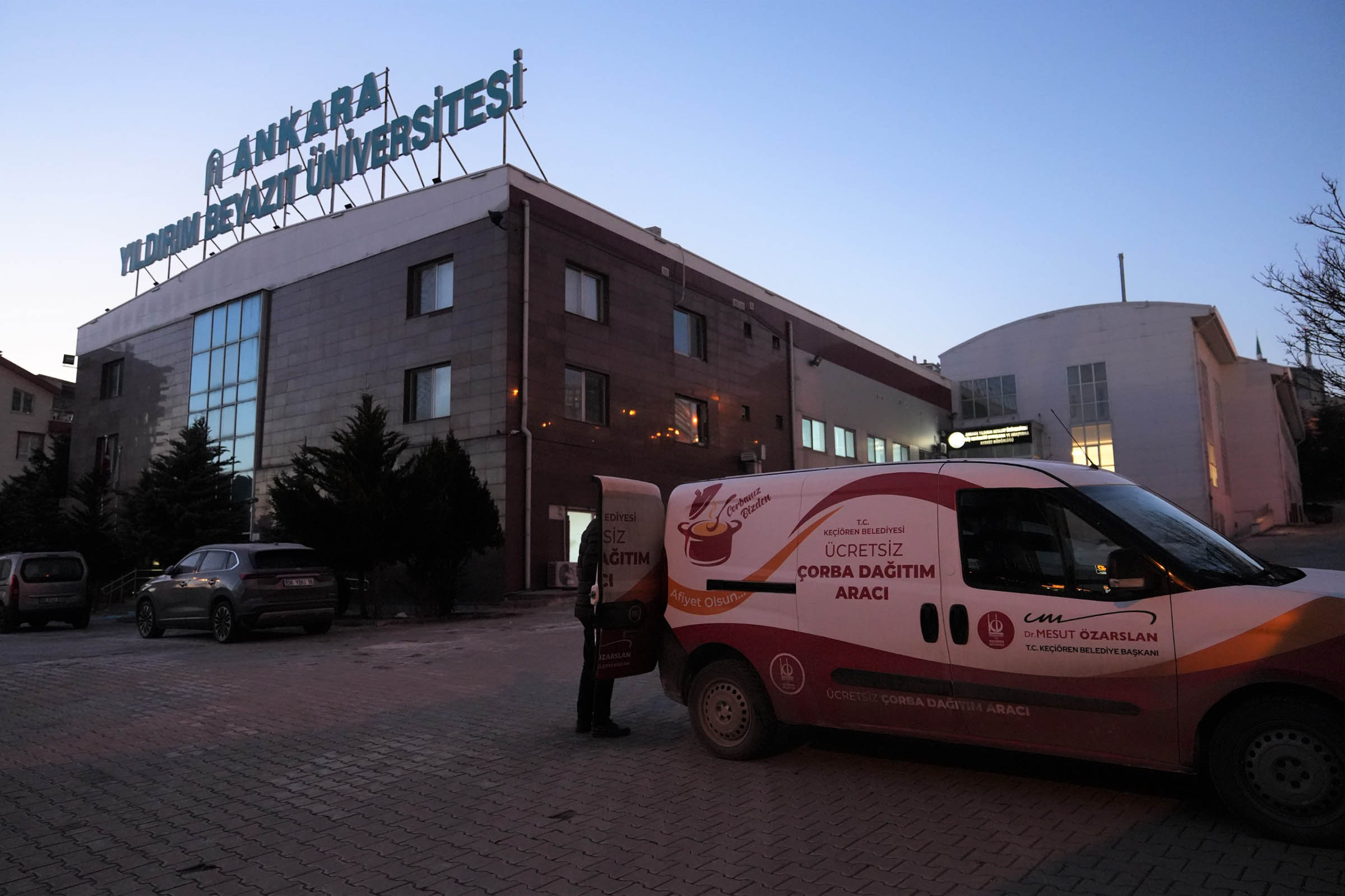 Keçiören Belediyesi’nden Sabahları Sıcak Çorba Ikramı (1)