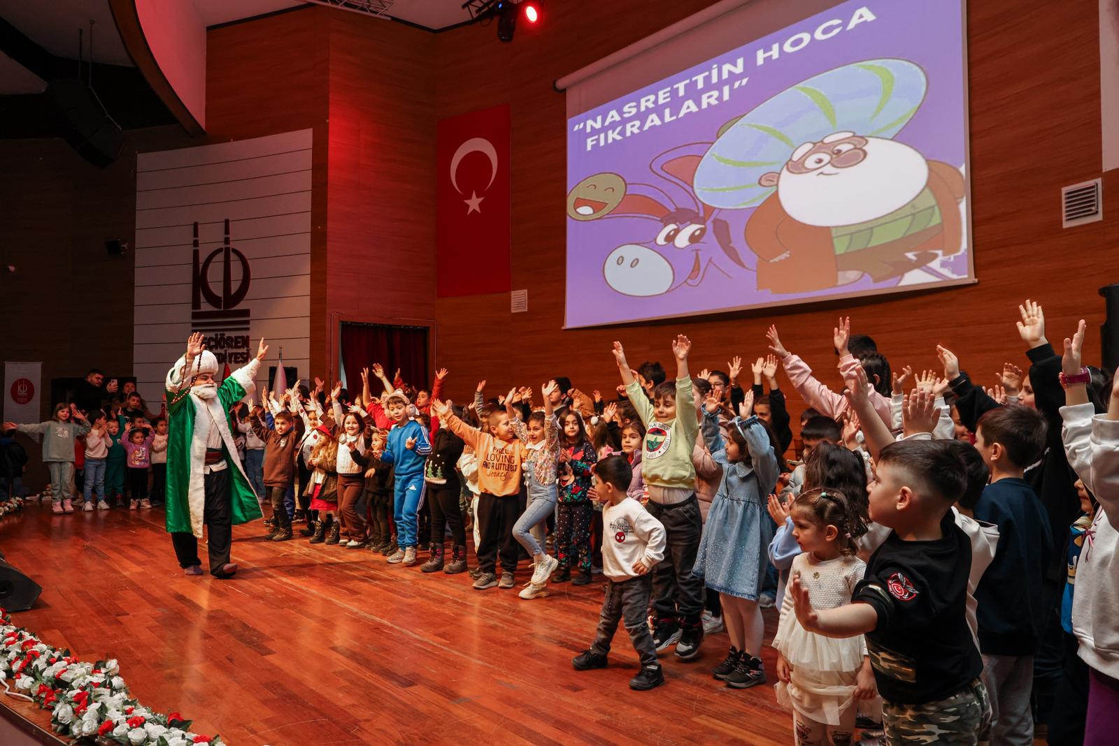Keçiören’de Sihirbaz Ve Çocuk Oyunlarına Yoğun Ilgi (1)
