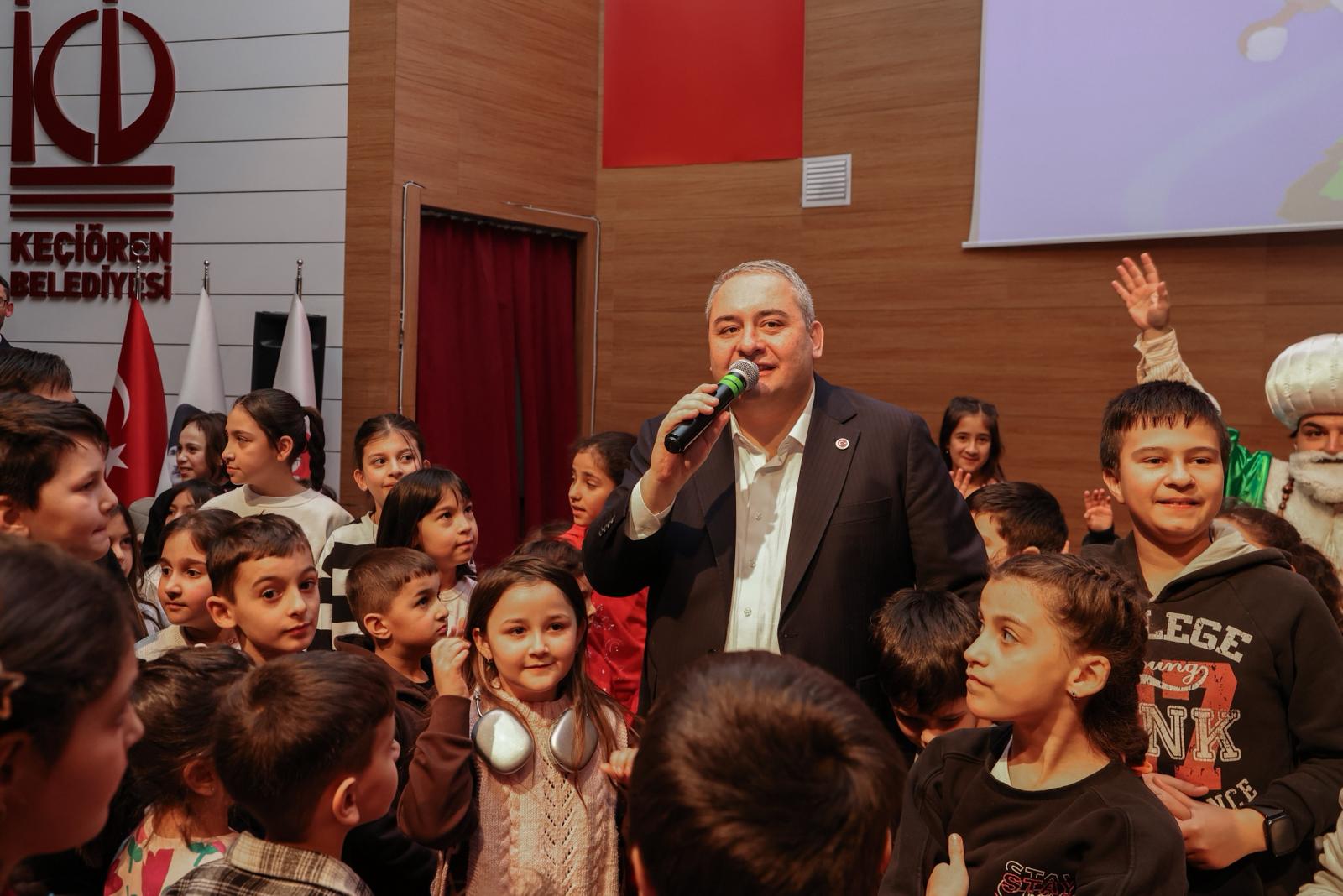 Keçiören’de Sihirbaz Ve Çocuk Oyunlarına Yoğun Ilgi (2)