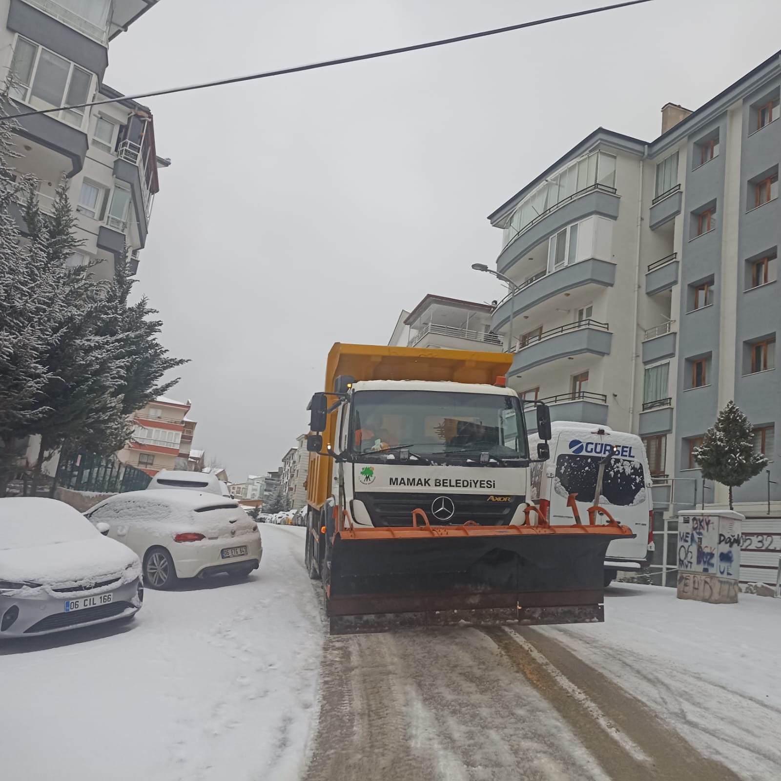 Mamak Belediyesi’nden Yılın İlk Karına 24 Saatlik Müdahale (9)