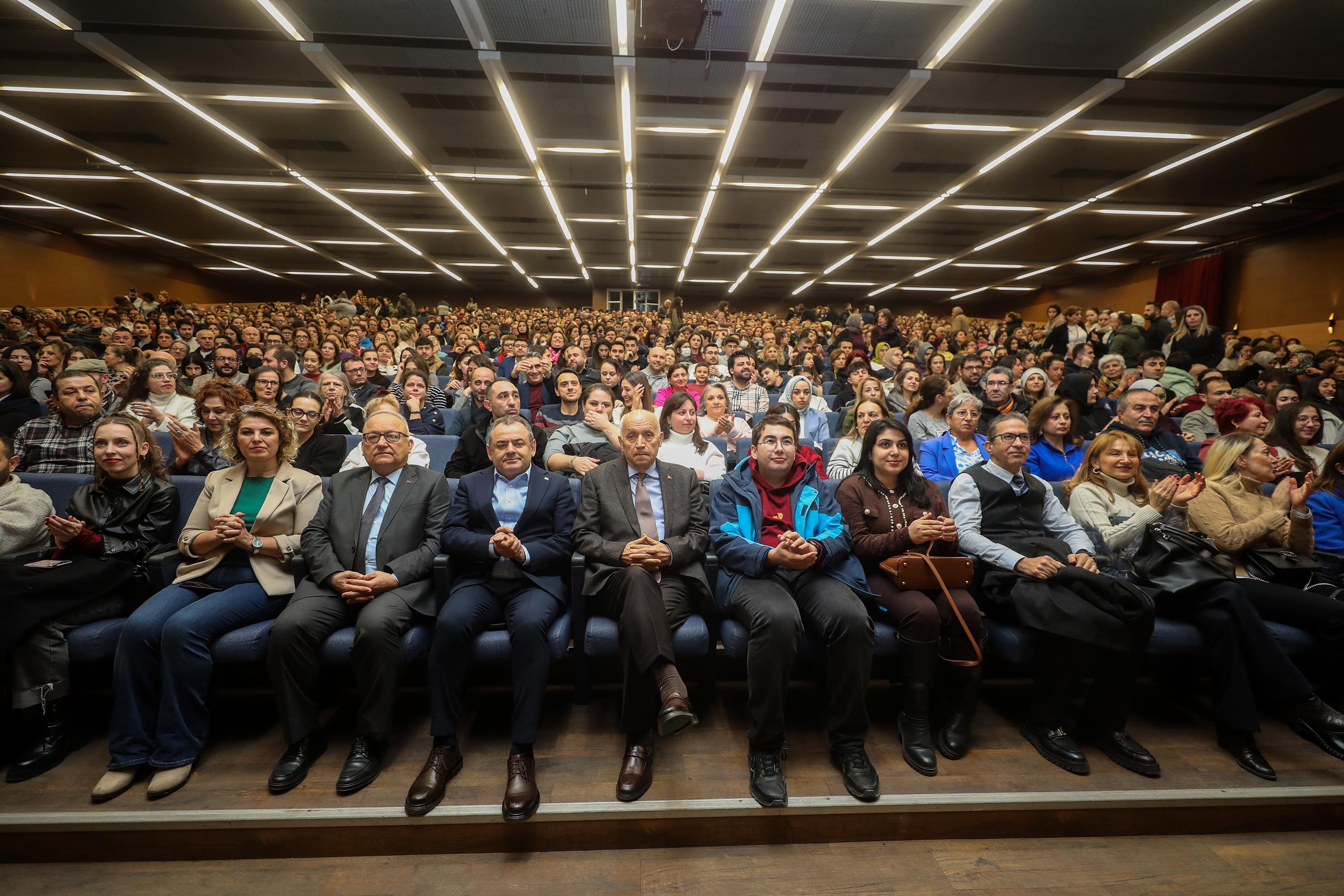 Mutlu Aile Tablosu (4)