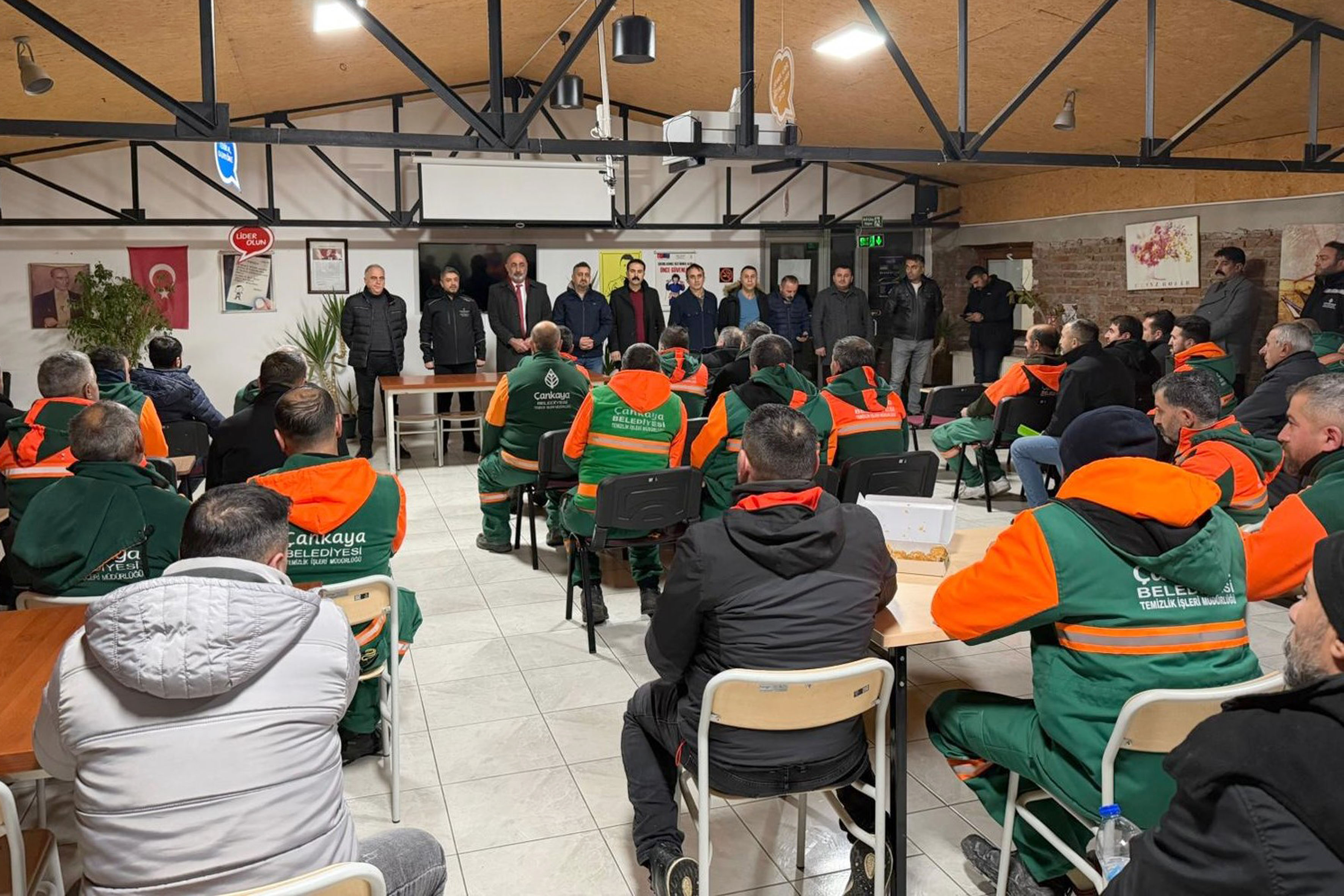 Temizlik Şantiye Yeni Yıl Kutlama (4)