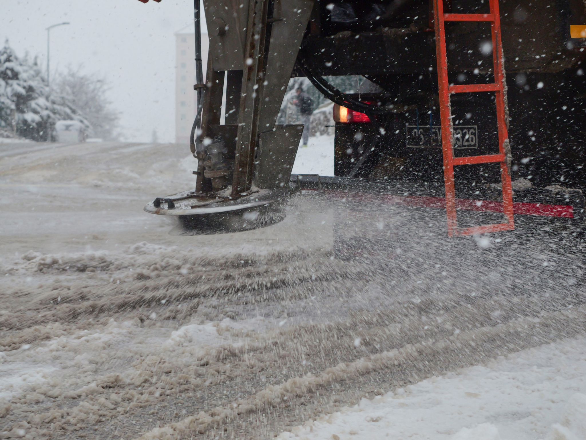 Etimesgut Belediyesi yoğun kar yağışına karşı sahada - 5