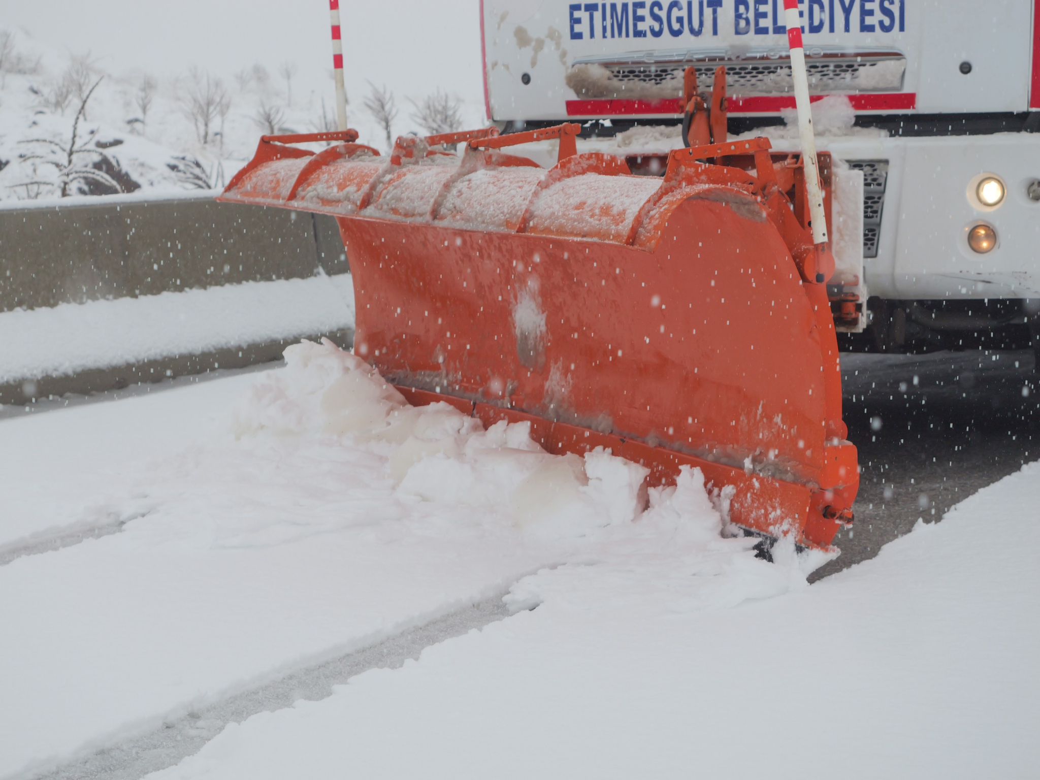 Etimesgut Belediyesi yoğun kar yağışına karşı sahada - 2