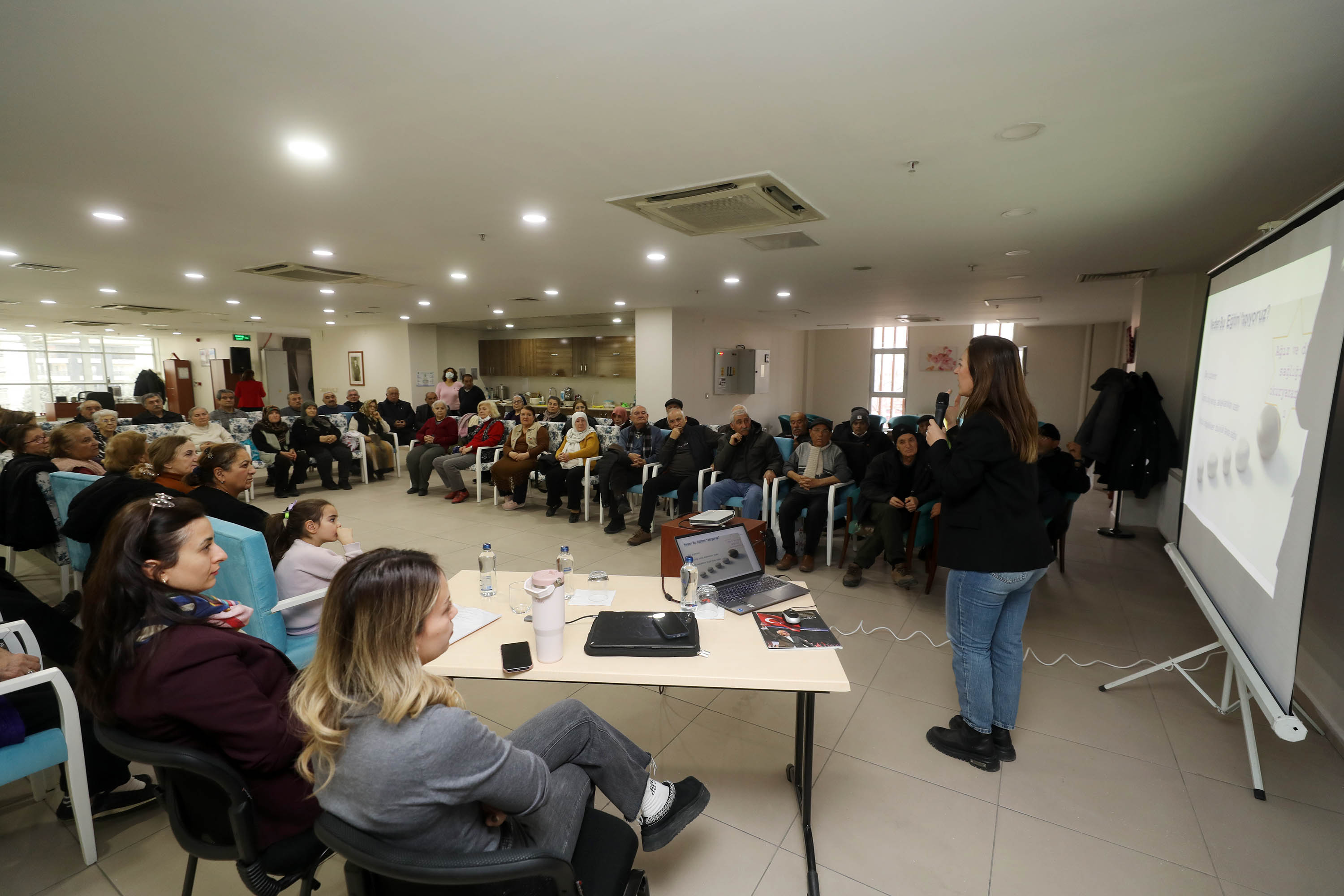 Yenimahalle’de Yaşlılara Diş Sağlığı Eğitimi (1)