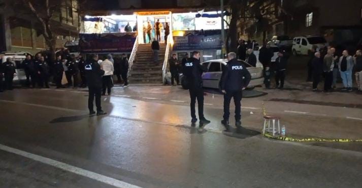 kıraathanede silahlı saldırı