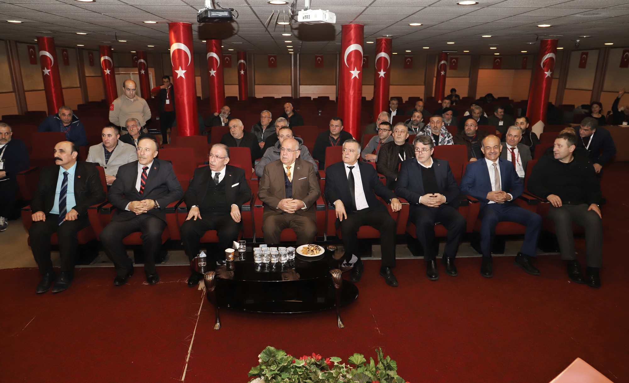 Ayhan Keser Yeniden Başkan Seçildi (1)