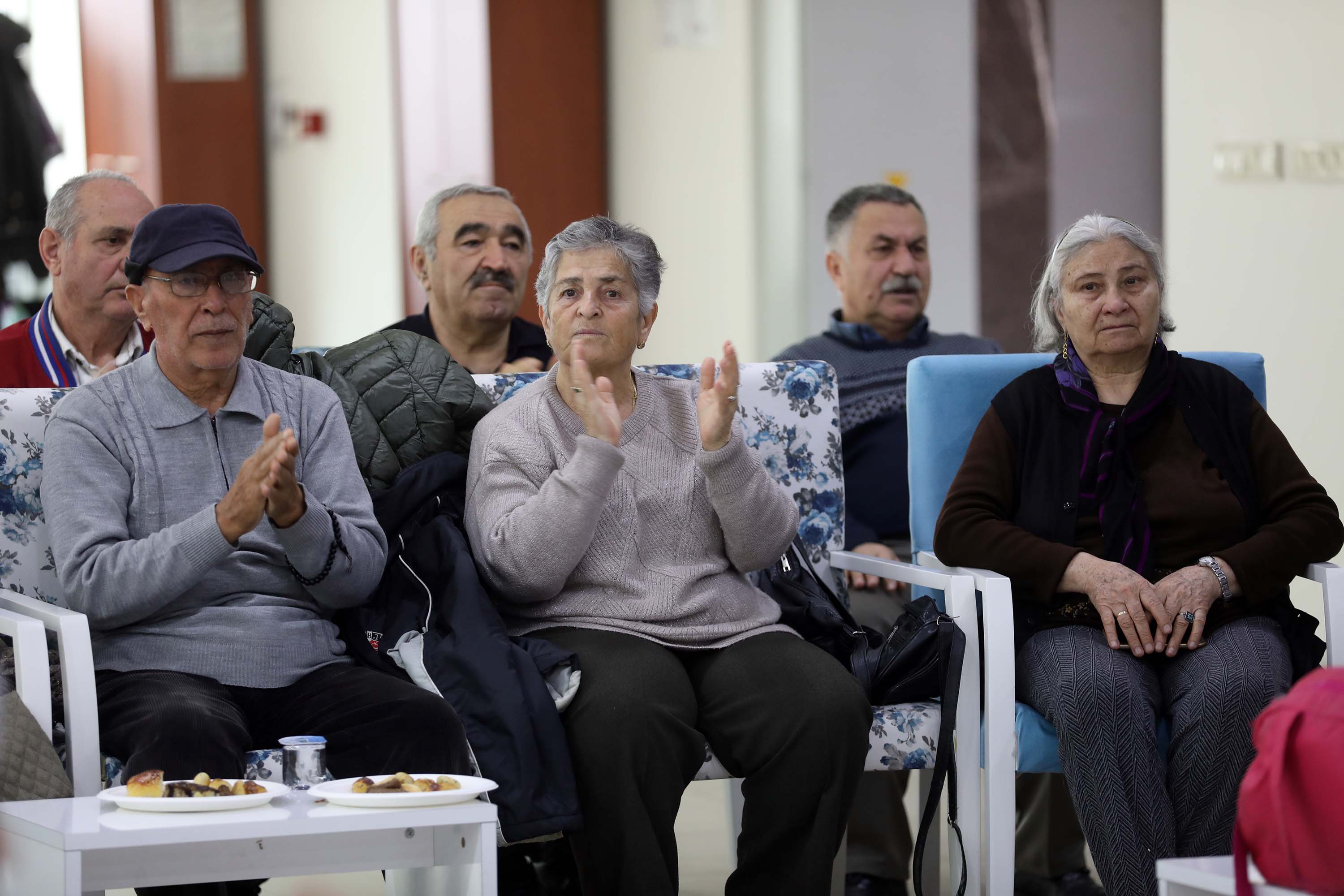 Başkan Yaşar, İkinci Bahar’da Vatandaşlarla Buluştu (3)