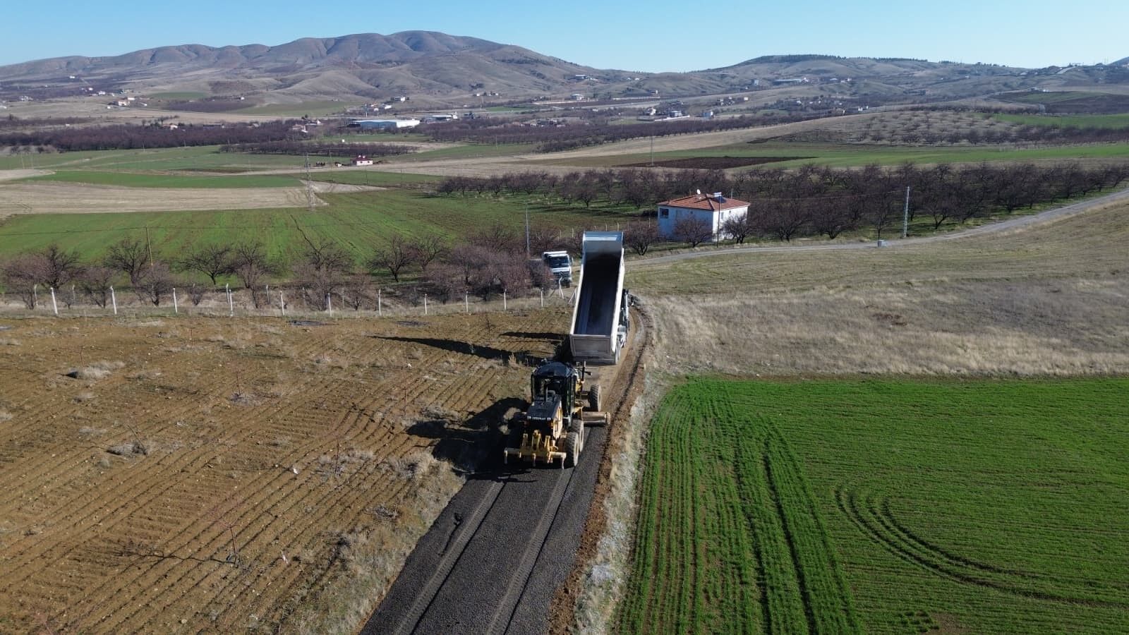 Battalgazi Belediyesi Yenice’de Yol Iyileştirdi (1)