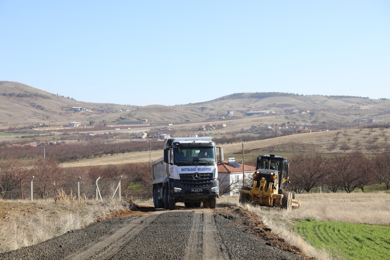 Battalgazi Belediyesi Yenice’de Yol Iyileştirdi (2)