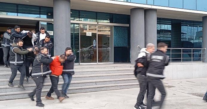 Bursa’da Sarallar Suç Örgütüne Operasyon (2)