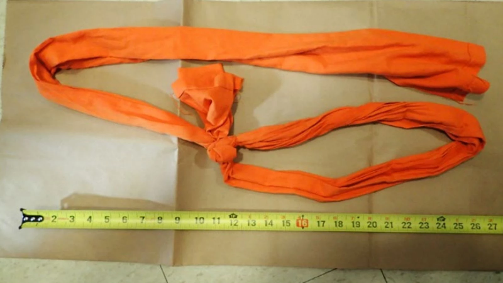 Epstein'ın Ölüm Anına Ait Fotoğraflar Yayımlandı 4