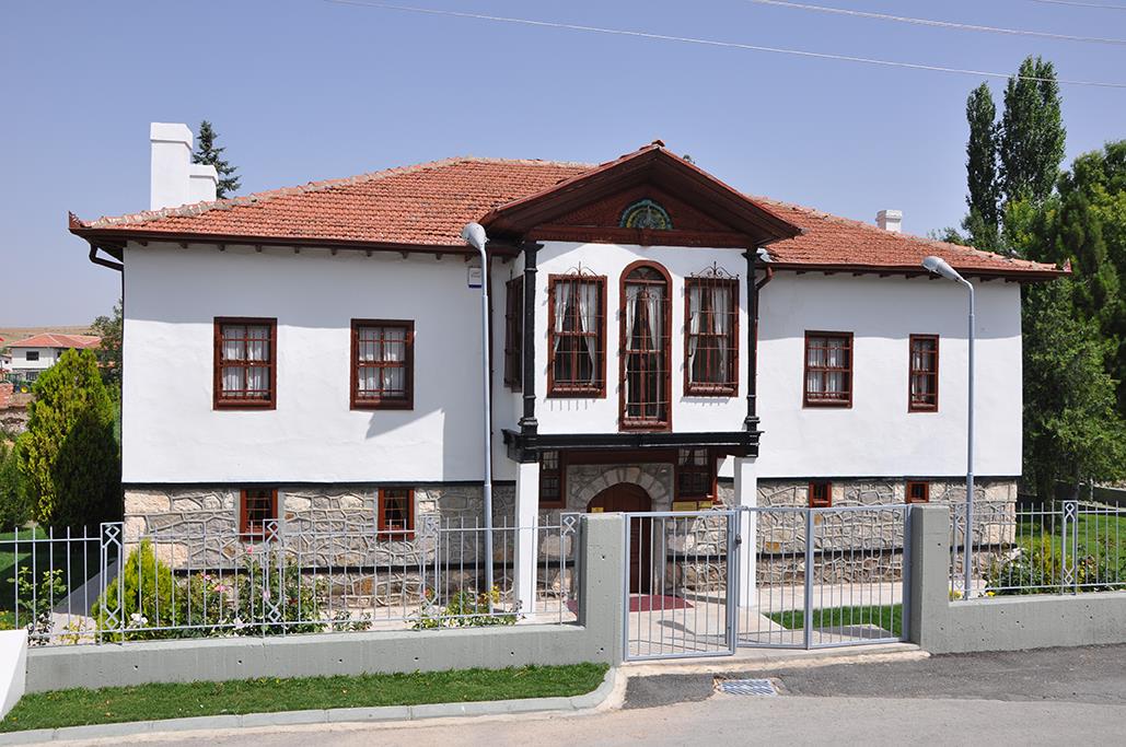 Eynam Atatürk Evi̇