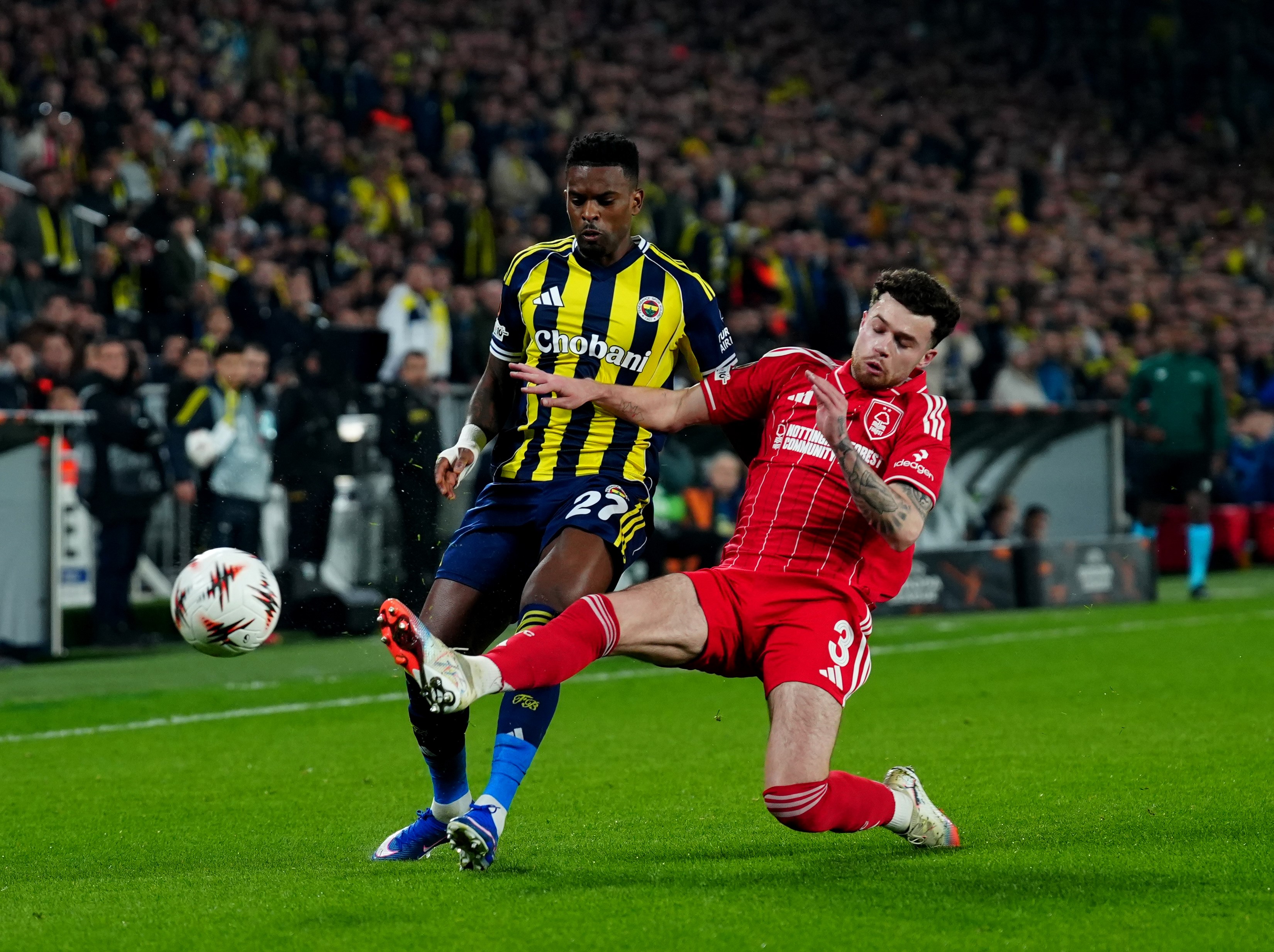 Fenerbahçe Nottingham Forest (2)
