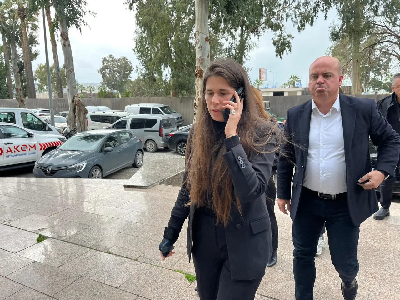 Ibb Ihalesi Karsiligi Eskort Ayarladi Iddiasi Cesme Belediye Baskani Lal Denizlinin I 1772238 202602202117 20260220211742 1