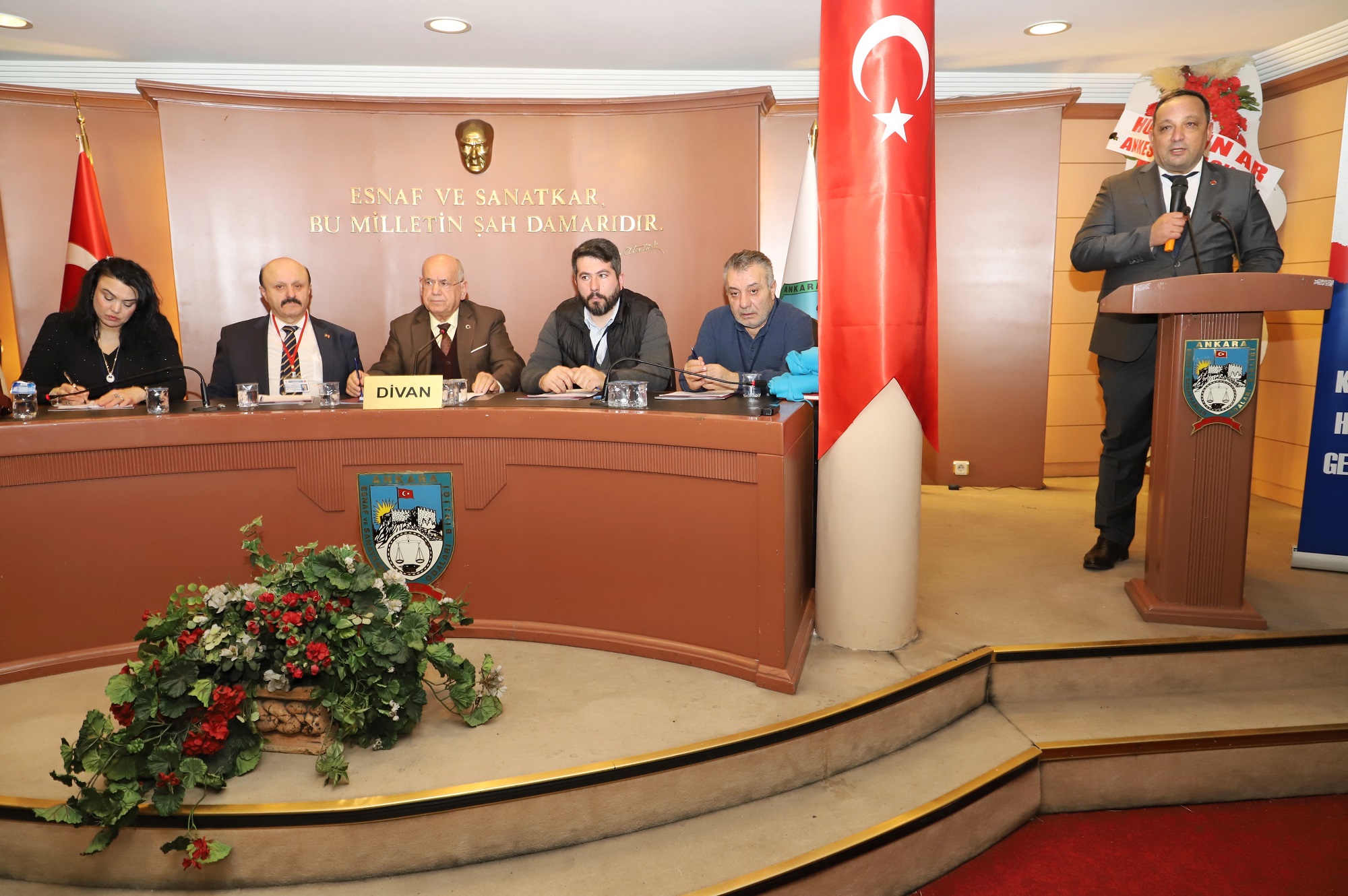 Kuru Temizlemecilerde Cengiz Temel Yeniden Başkan (1)