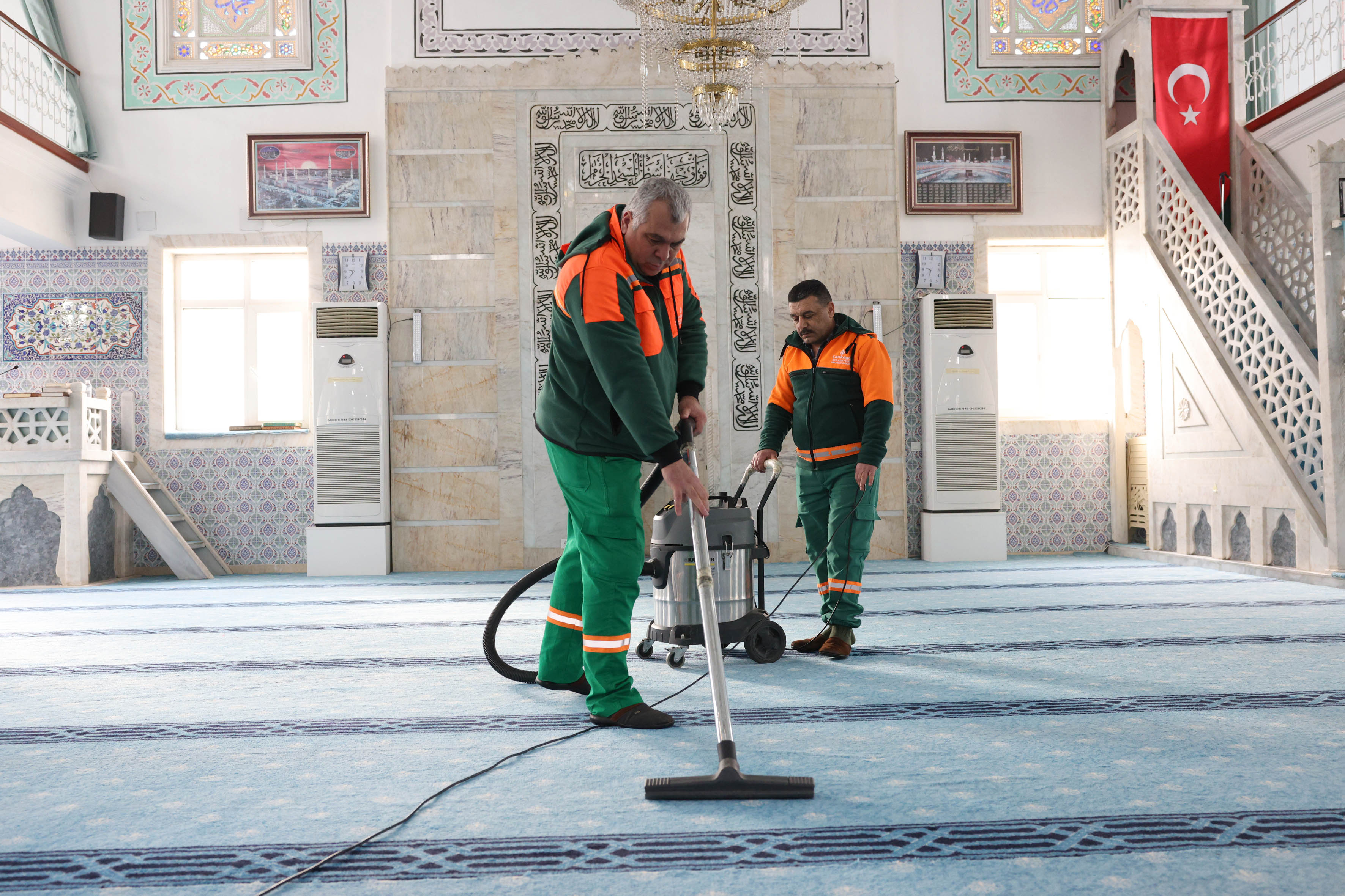 Temizlik İşleri Cami Temizliği (6)